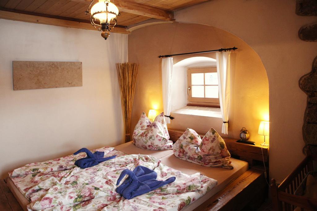 Gasthaus Hrazdeny Statek Mýtinka Zimmer foto