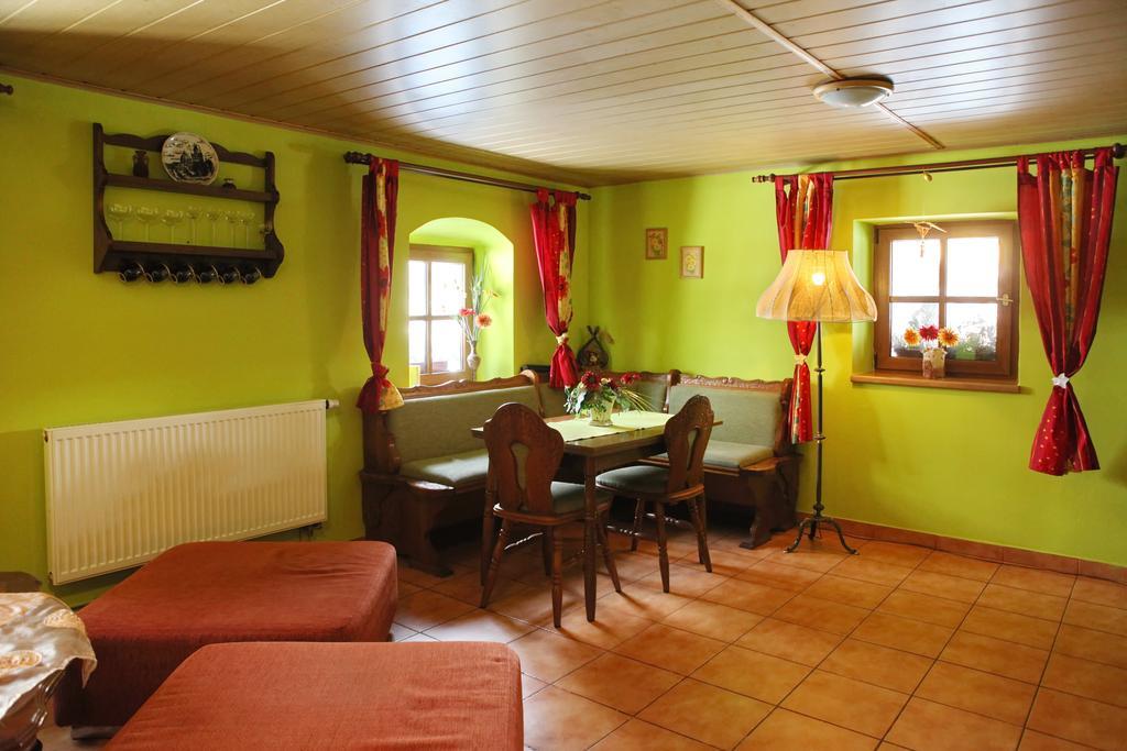 Gasthaus Hrazdeny Statek Mýtinka Exterior foto