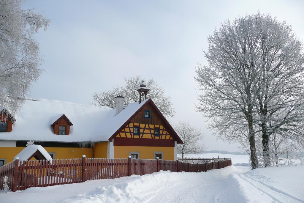 Gasthaus Hrazdeny Statek Mýtinka Exterior foto